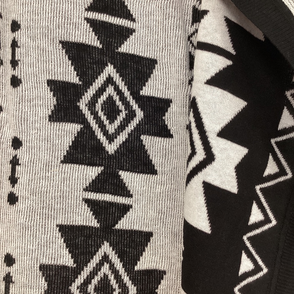2 in 1 Reversible Aztec open duster cardigan - Picture 2 of 3